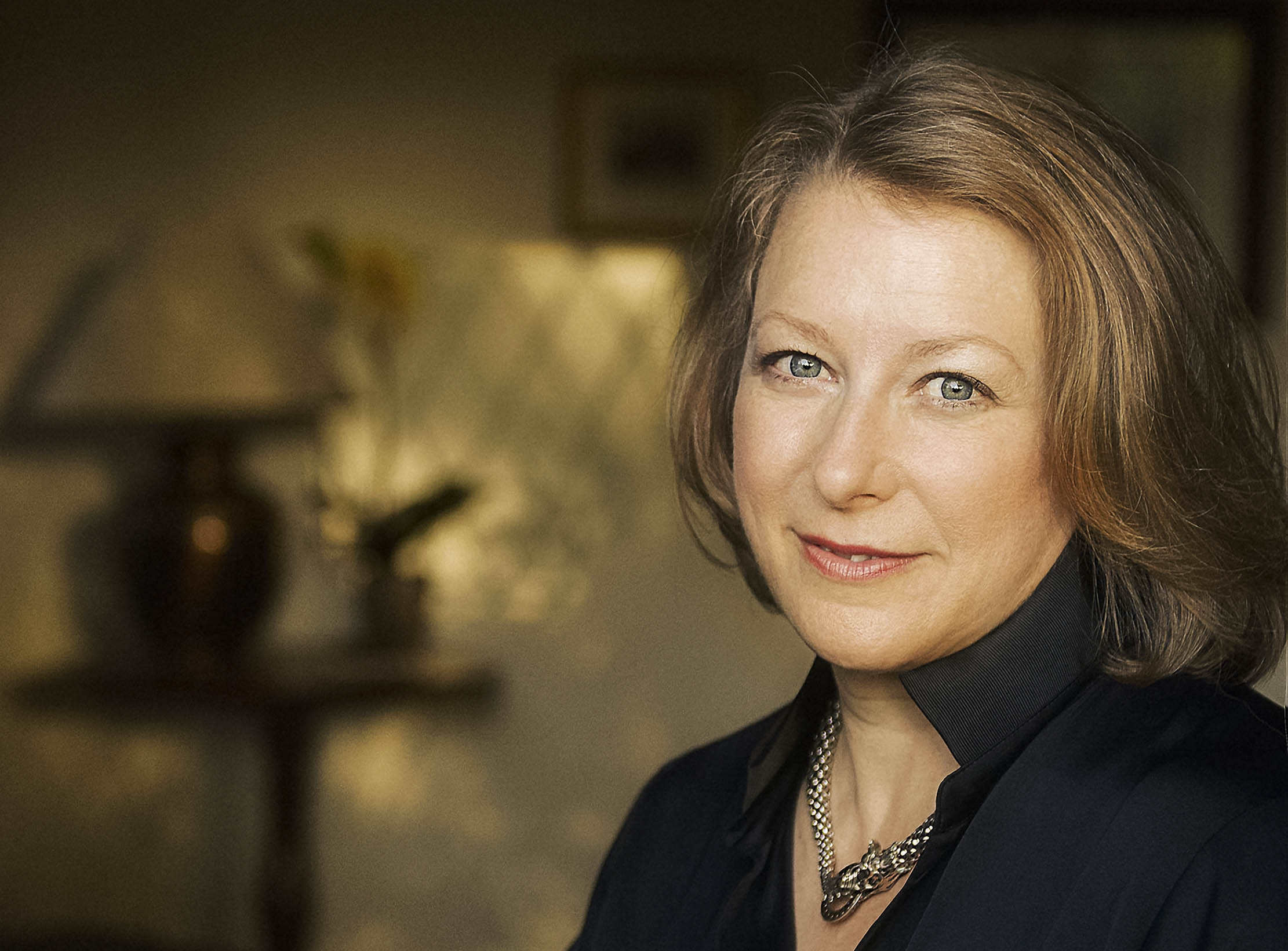 Portrait photo of best-selling author and UC Davis alumna Deborah Harkness