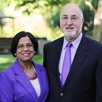 Portrait photo of couple 