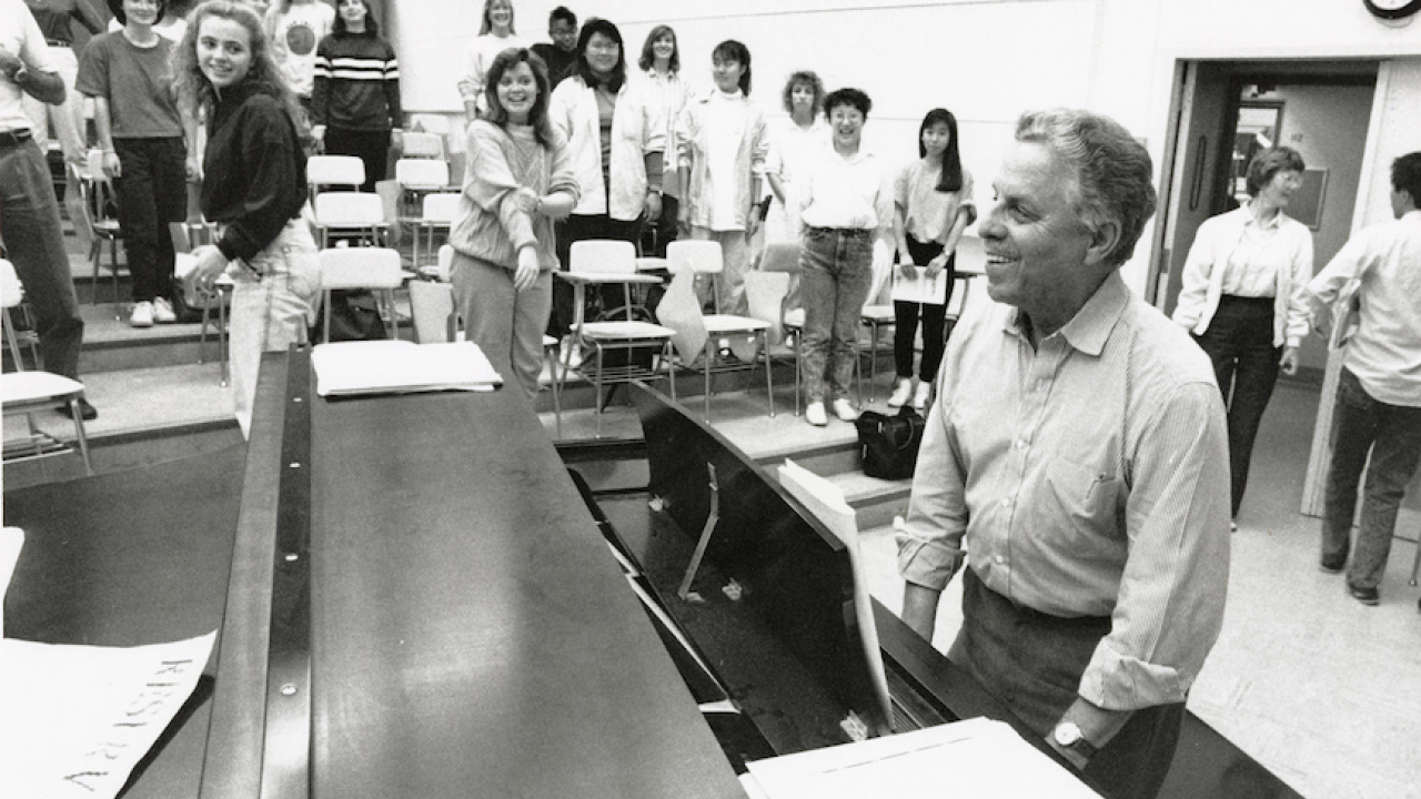 Albert McNeil at UC Davis leading a class in 1990. Courtesy of the Gerth Archives and Special Collections, California State University, Dominguez Hills.