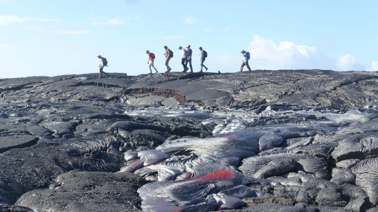 UC Davis geology students in Hawaii
