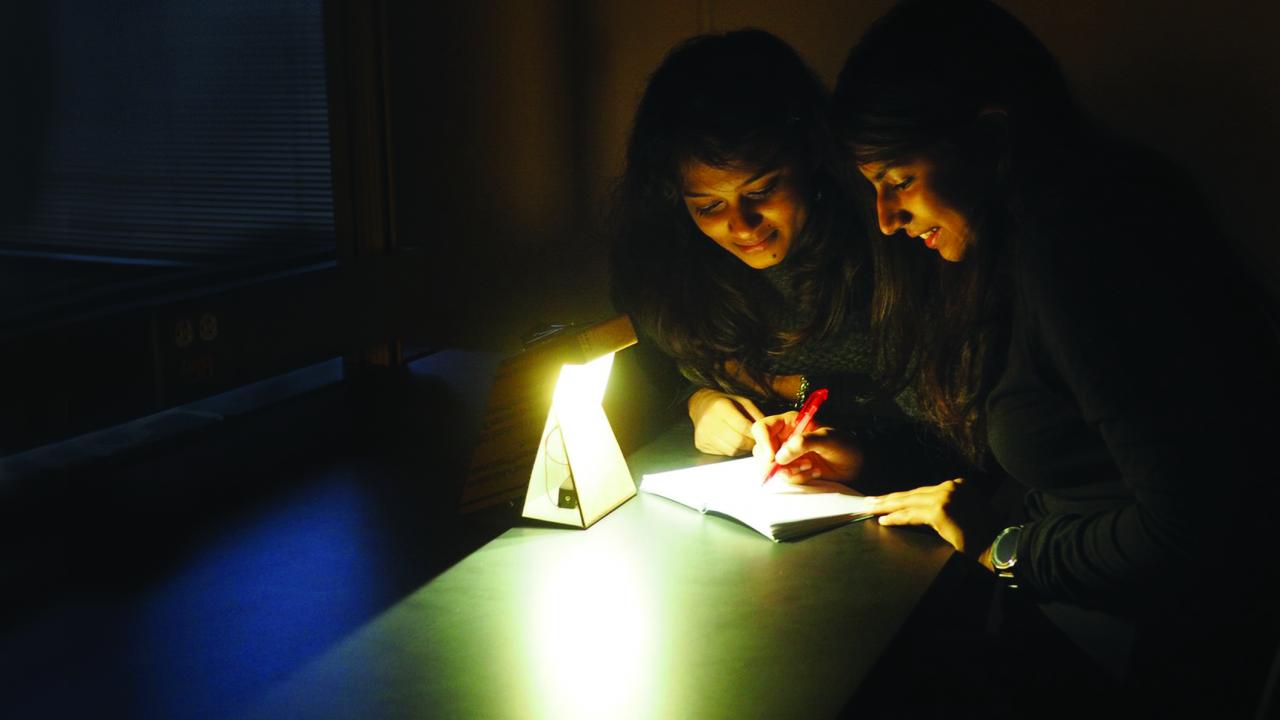 MakeGlow light for rural India by design student at UC Davis 