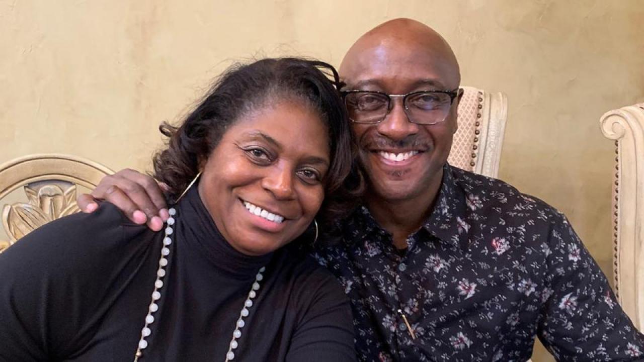 Photo of couple, alums and donors Lois and Darryl Goss