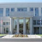 Photo of front of Yolo County courthouse