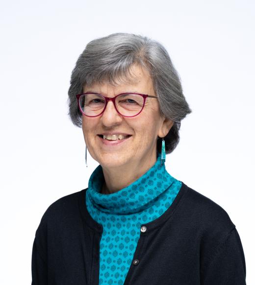 Nancy Davis's Headshot